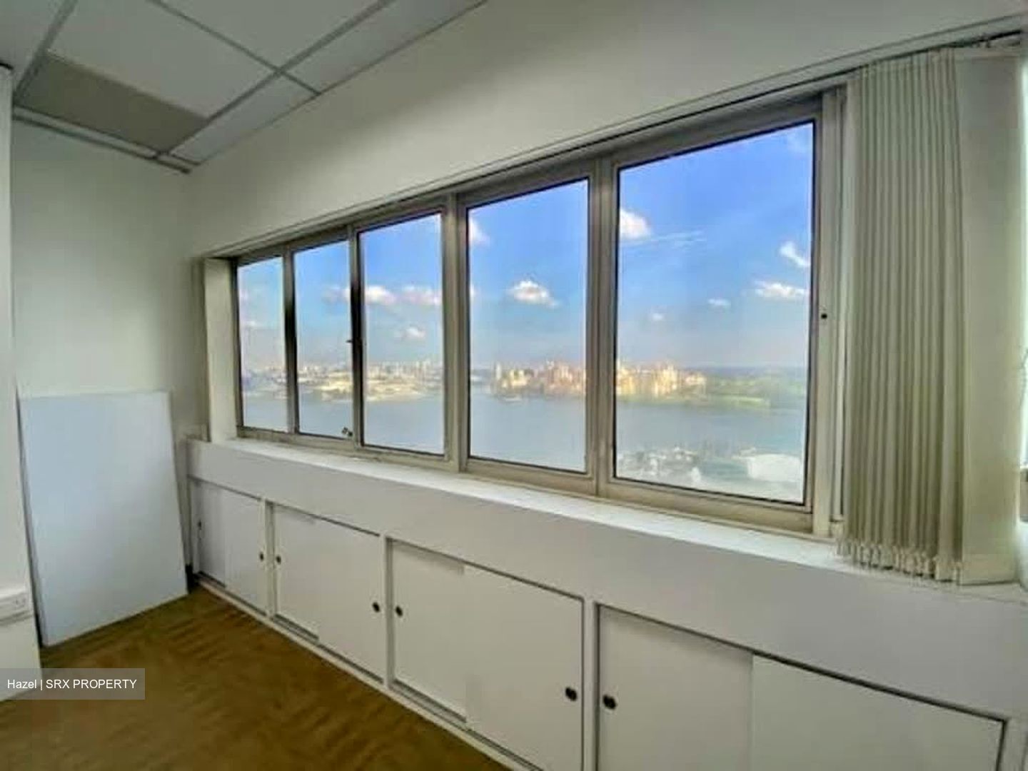 Golden Mile Tower (D7), Office #551181051